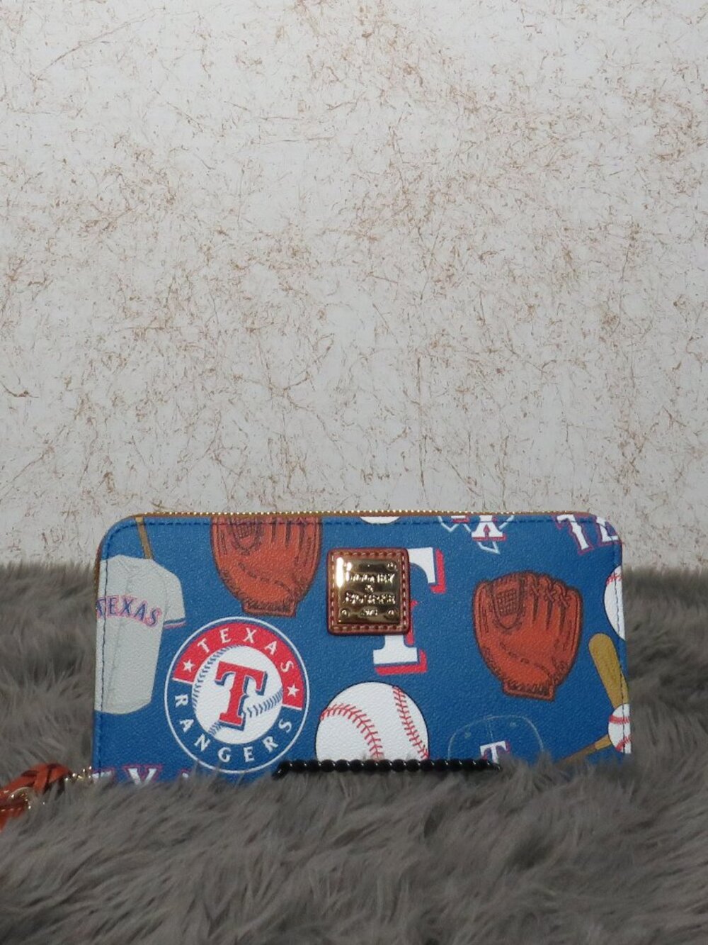 Dooney & Bourke MLB Texas Rangers Large Zip Around Wristlet (Blue)